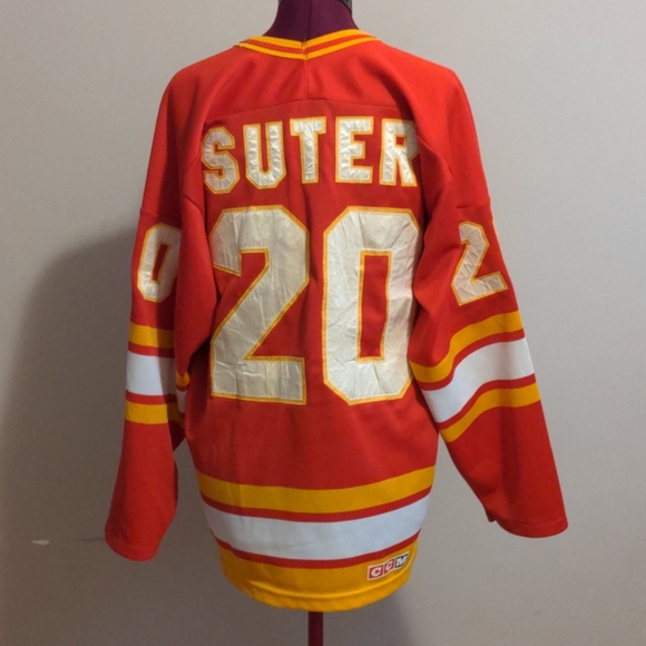 Vintage collector's Calgary flames jersey - Picture 2 of 3